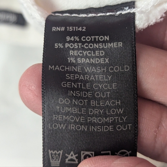 Juicy Couture Size 26 White Relaxed Jeans - Picture 9 of 13